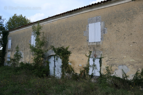 Maison à SAINT-SULPICE-DE-COGNAC