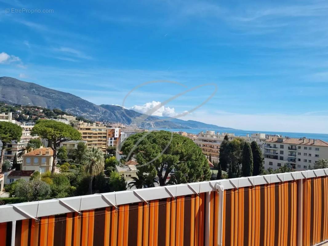 Appartement à ROQUEBRUNE-CAP-MARTIN