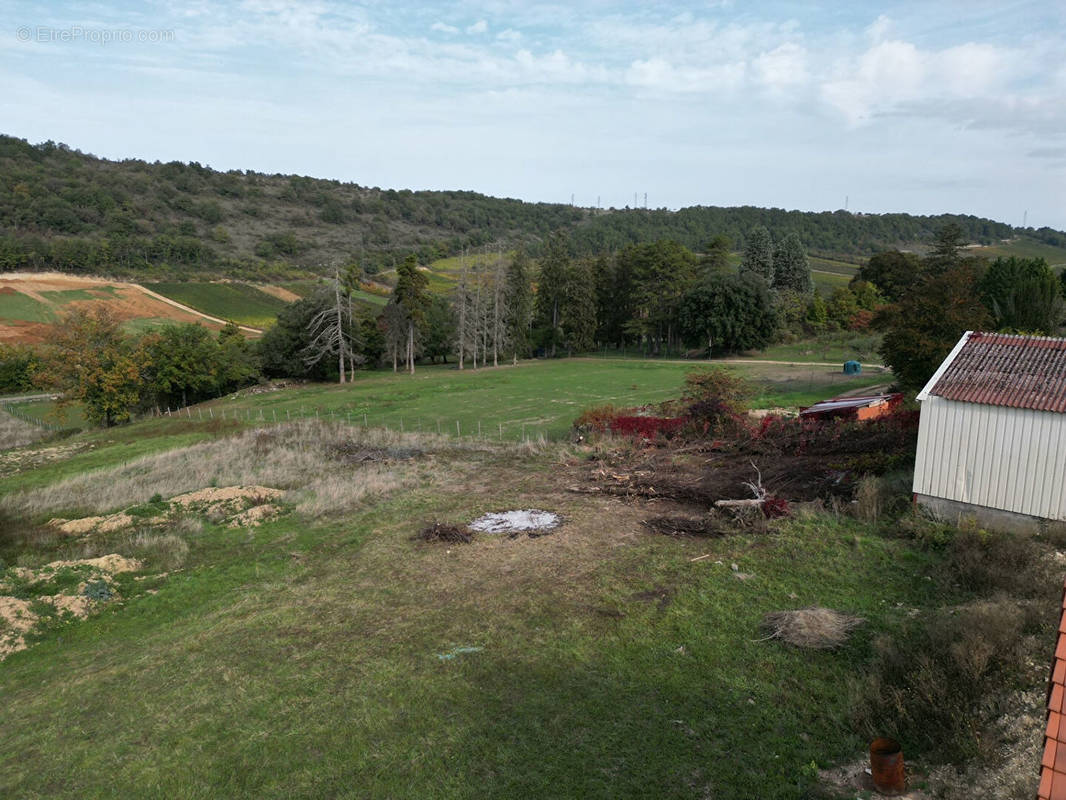 Terrain à BOUZERON