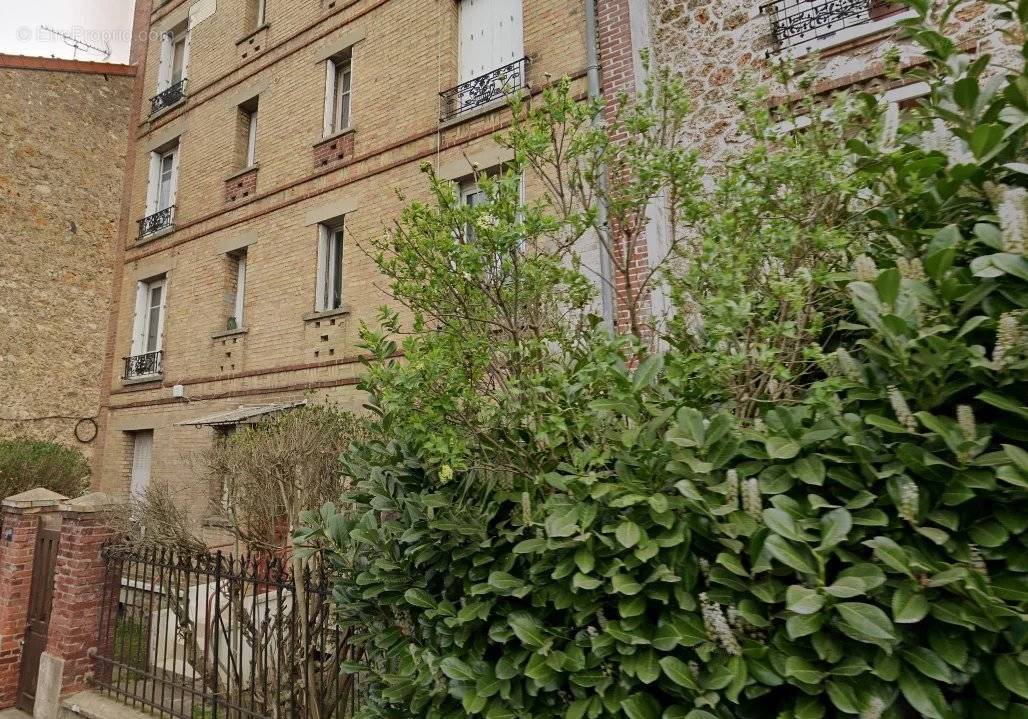 Appartement à CHAVILLE