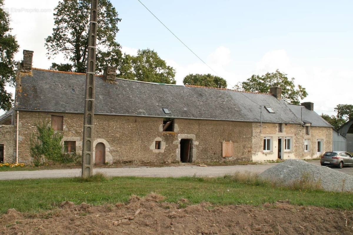 Maison à BULEON