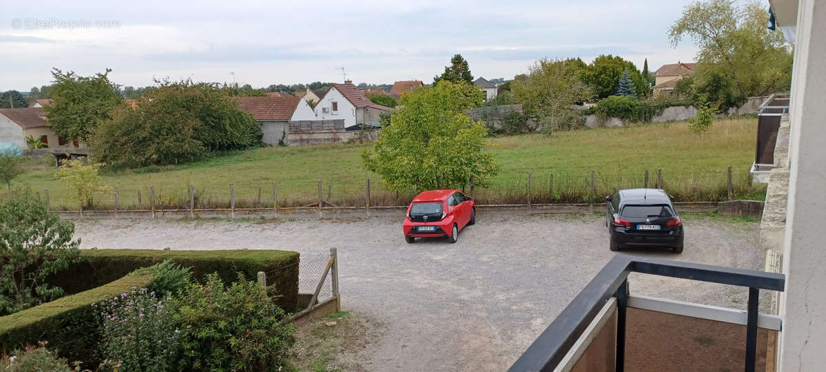 Appartement à YZEURE