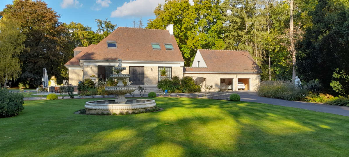 Maison à LAMORLAYE