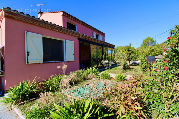 Maison à GRANGES-SUR-LOT