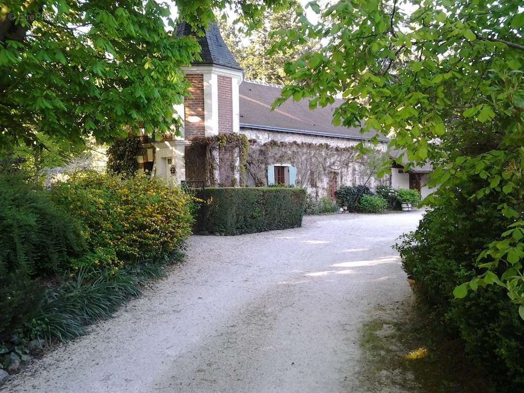 Maison à CHARENTILLY