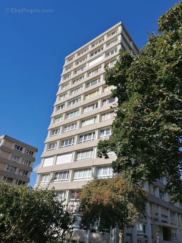 Appartement à HEROUVILLE-SAINT-CLAIR