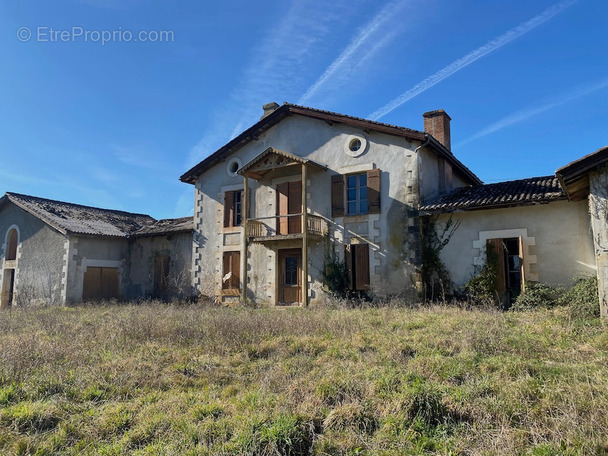 Maison à JUILLAC