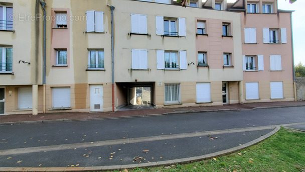 Parking à ETAMPES