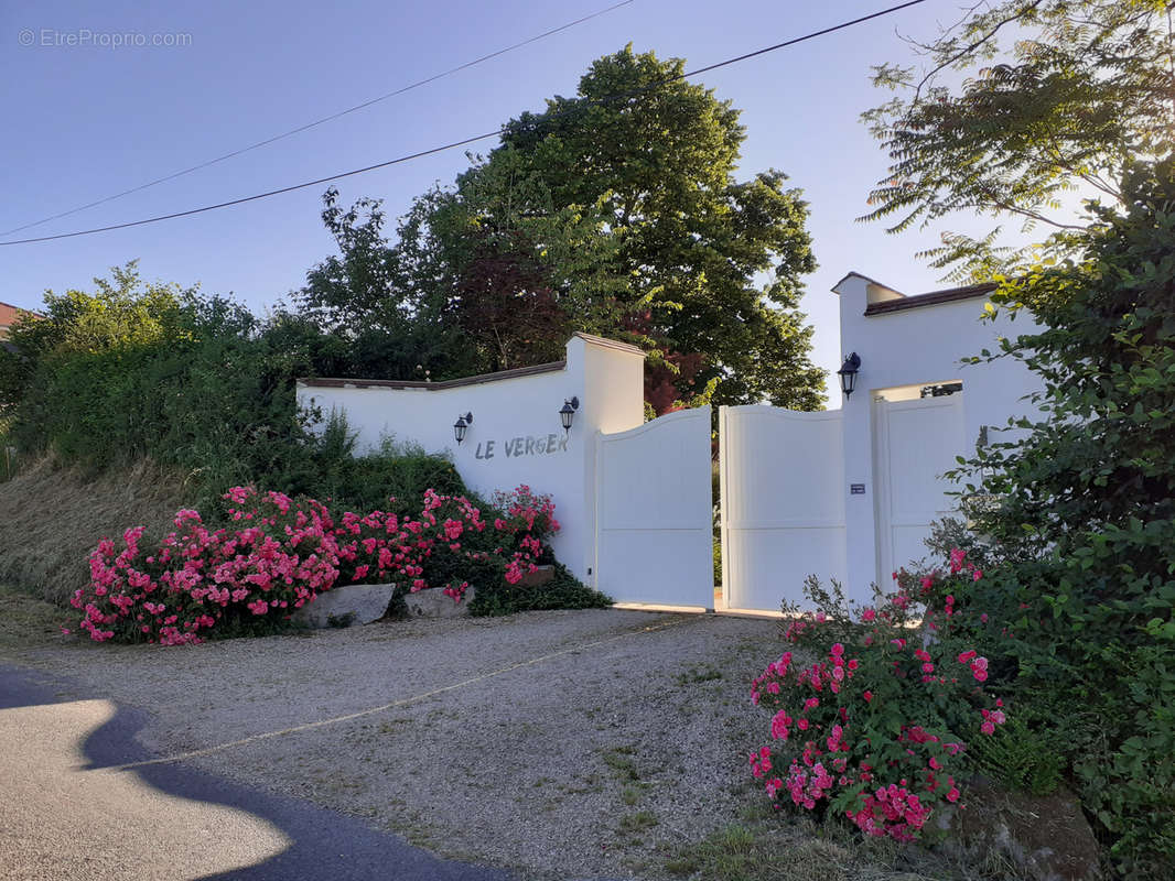 Maison à MARLY-SUR-ARROUX