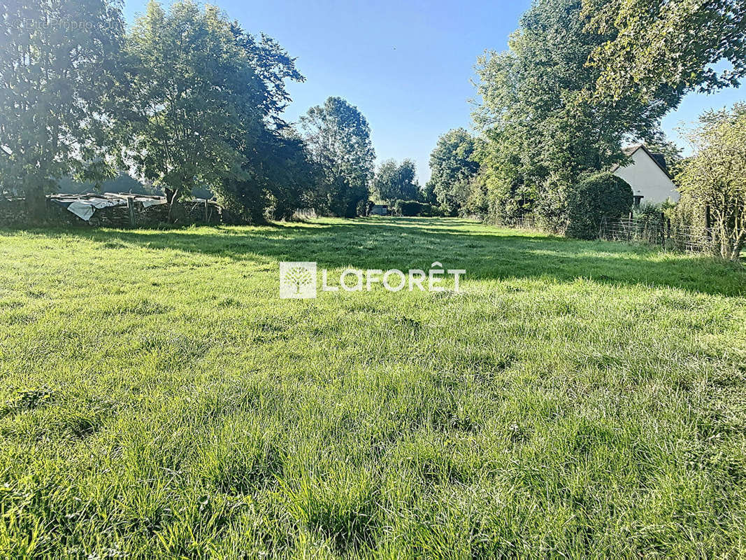 Terrain à MONTFORT-SUR-RISLE