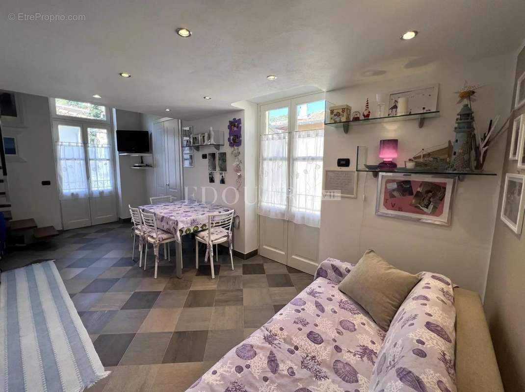 Appartement à MENTON