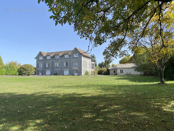 Maison à ARNAC-POMPADOUR