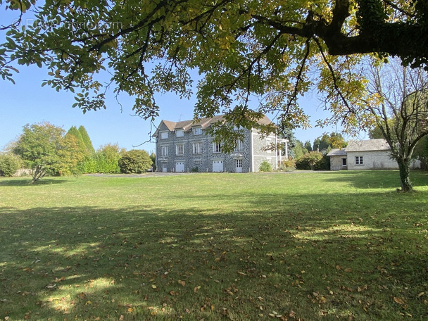 Maison à ARNAC-POMPADOUR