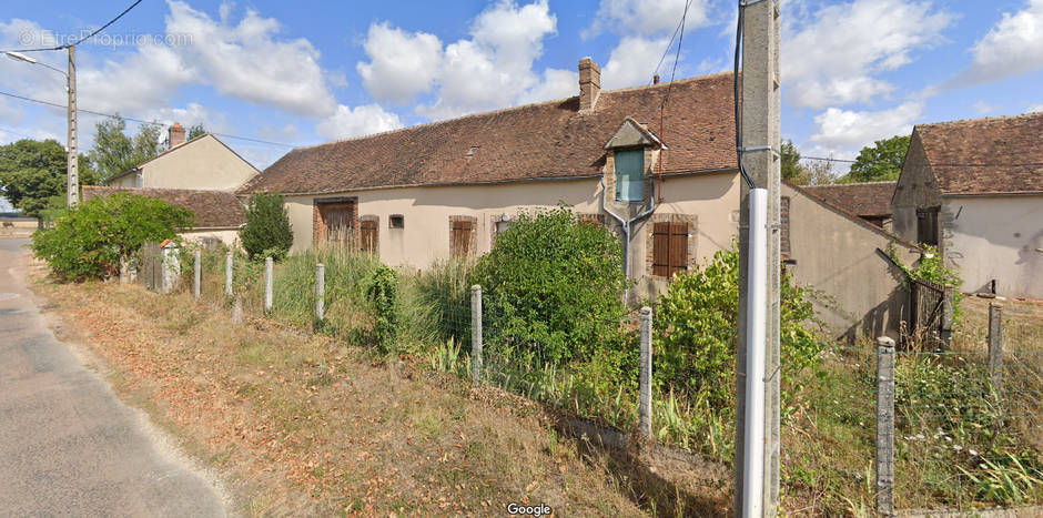 Maison à EGREVILLE