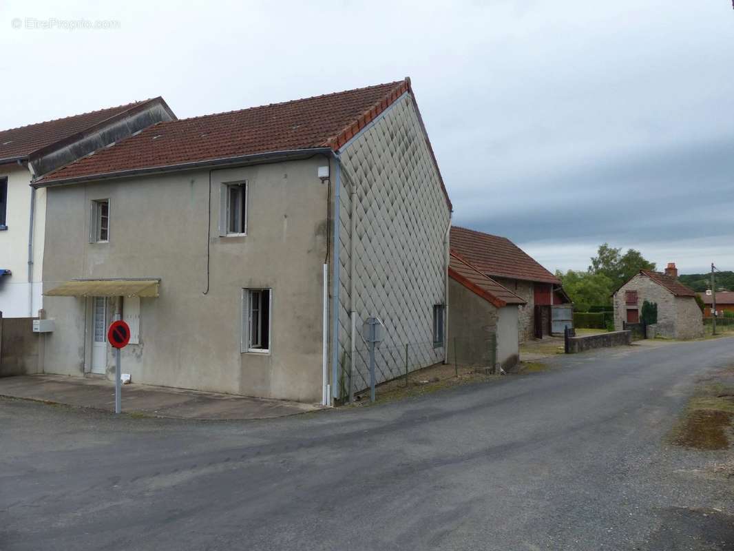 Maison à SAINT-NIZIER-SUR-ARROUX