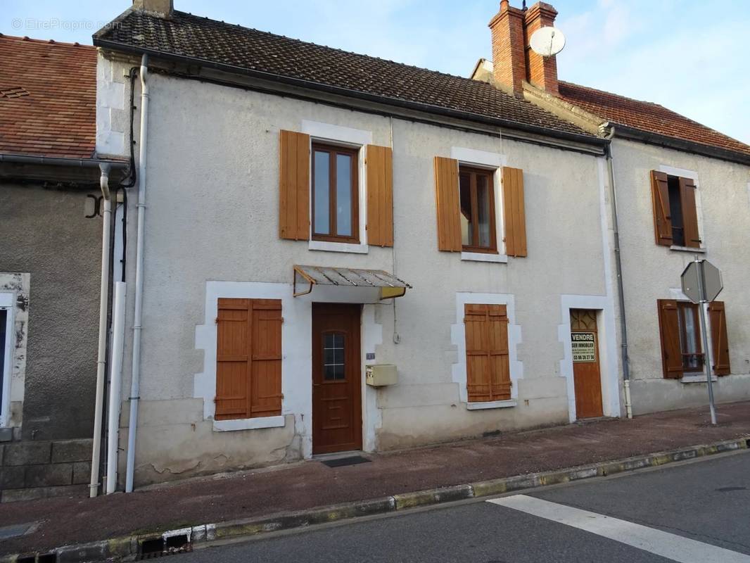 Maison à NEUVY-SUR-LOIRE