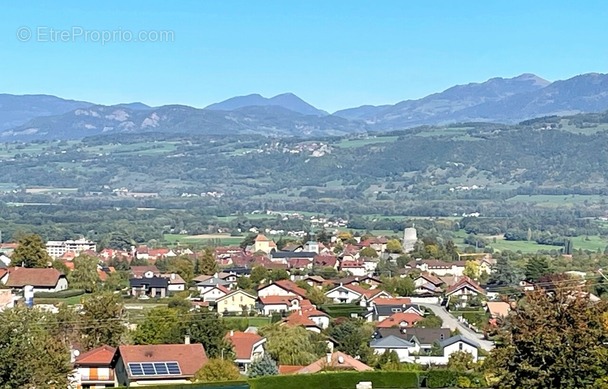 Appartement à LA ROCHE-SUR-FORON