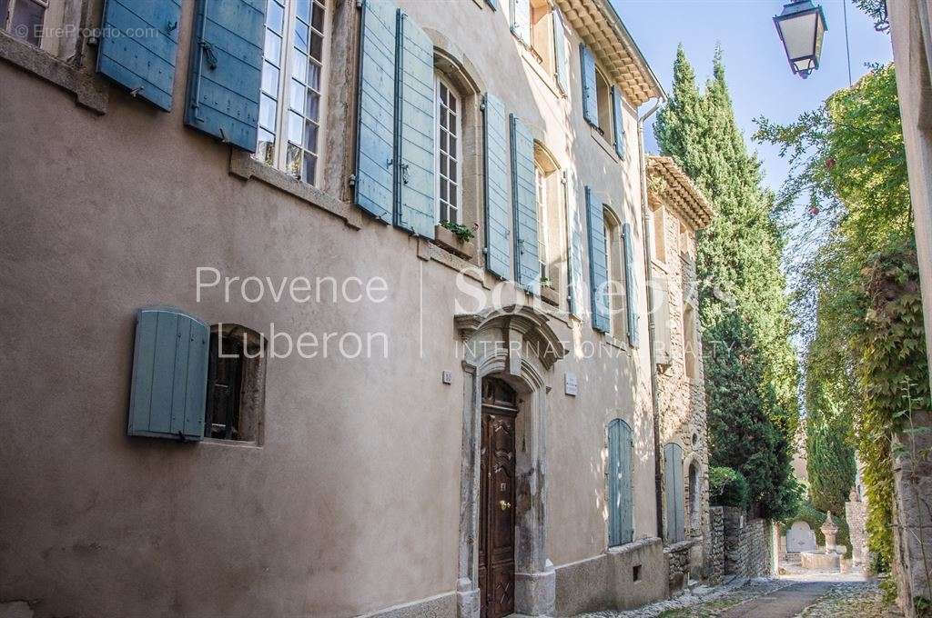 Maison à VAISON-LA-ROMAINE