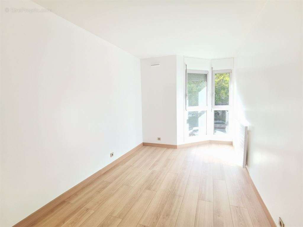 Appartement à PARIS-19E