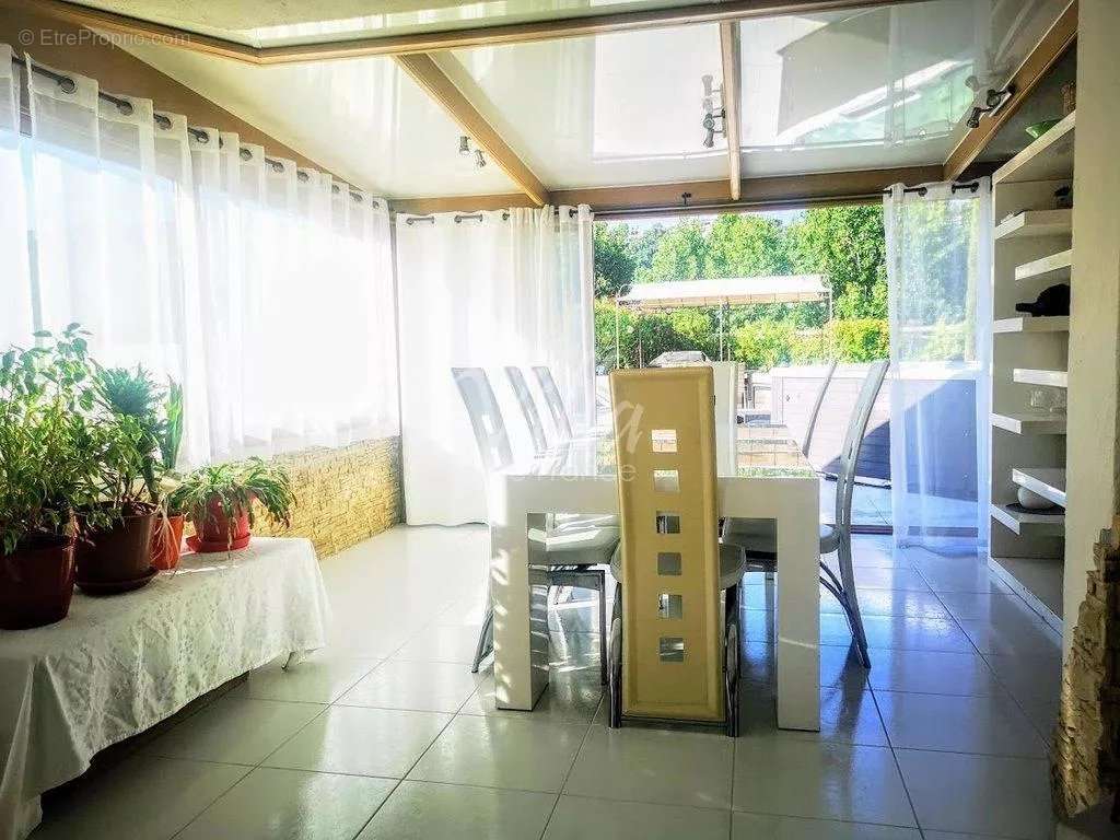 Appartement à MANDELIEU-LA-NAPOULE