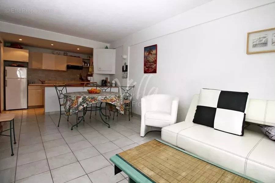 Appartement à MANDELIEU-LA-NAPOULE