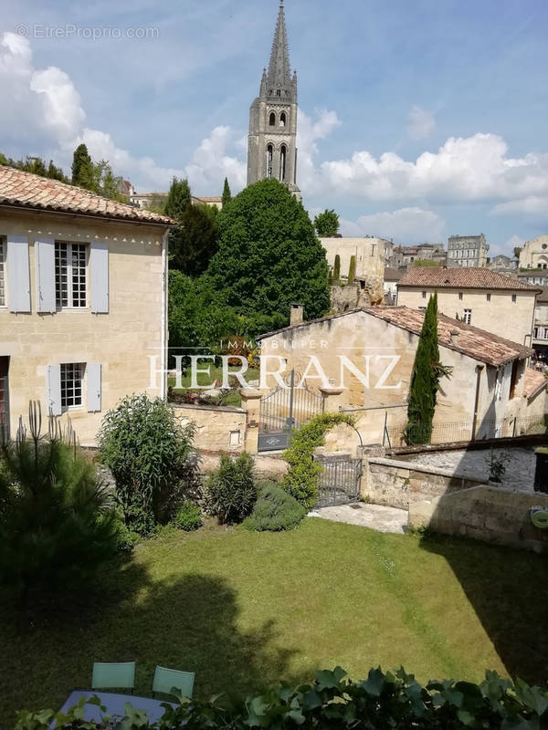 Maison à SAINT-EMILION