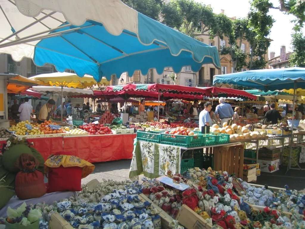 Commerce à BANDOL