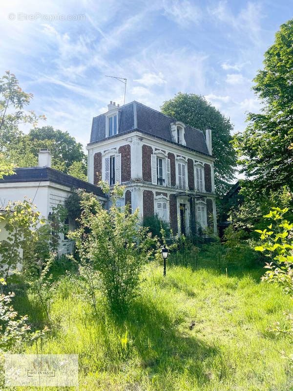 Maison à BRY-SUR-MARNE