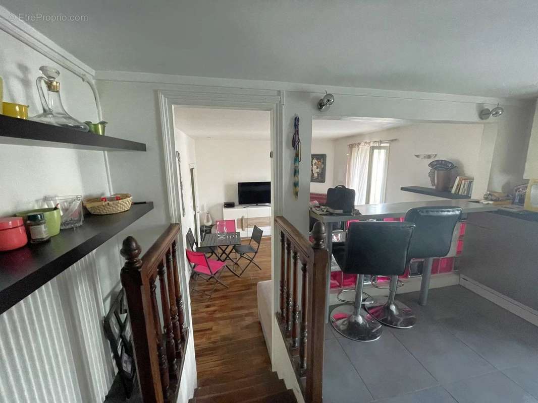 Appartement à LES PAVILLONS-SOUS-BOIS