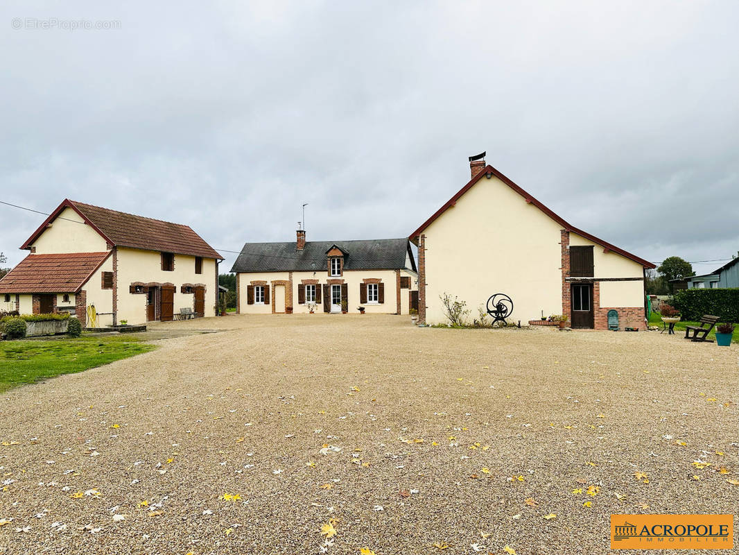 Maison à AUBIGNY-SUR-NERE