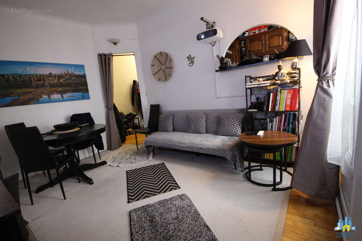 Appartement à COURBEVOIE