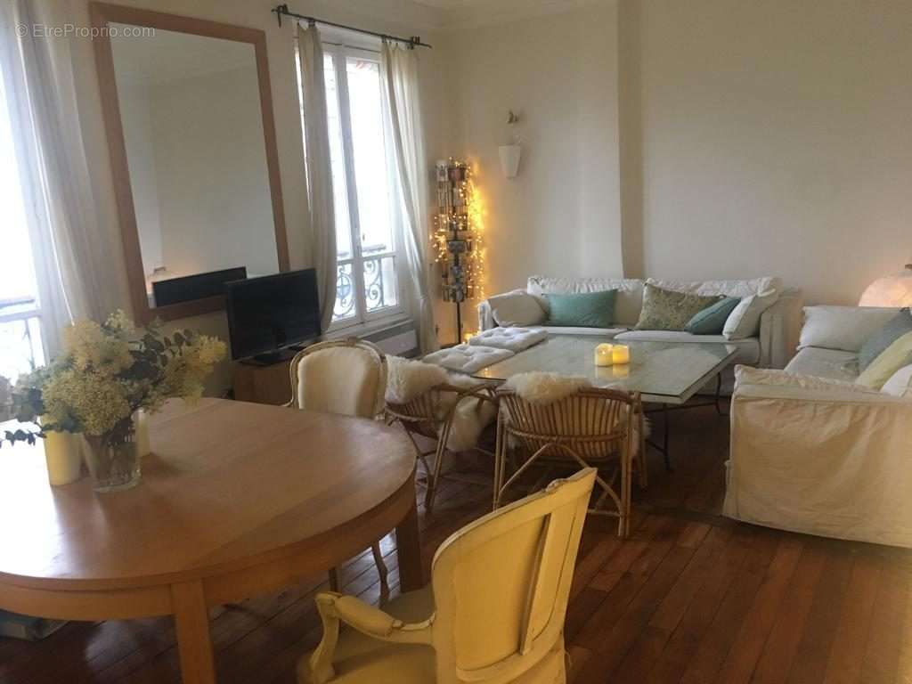 Appartement à PARIS-16E