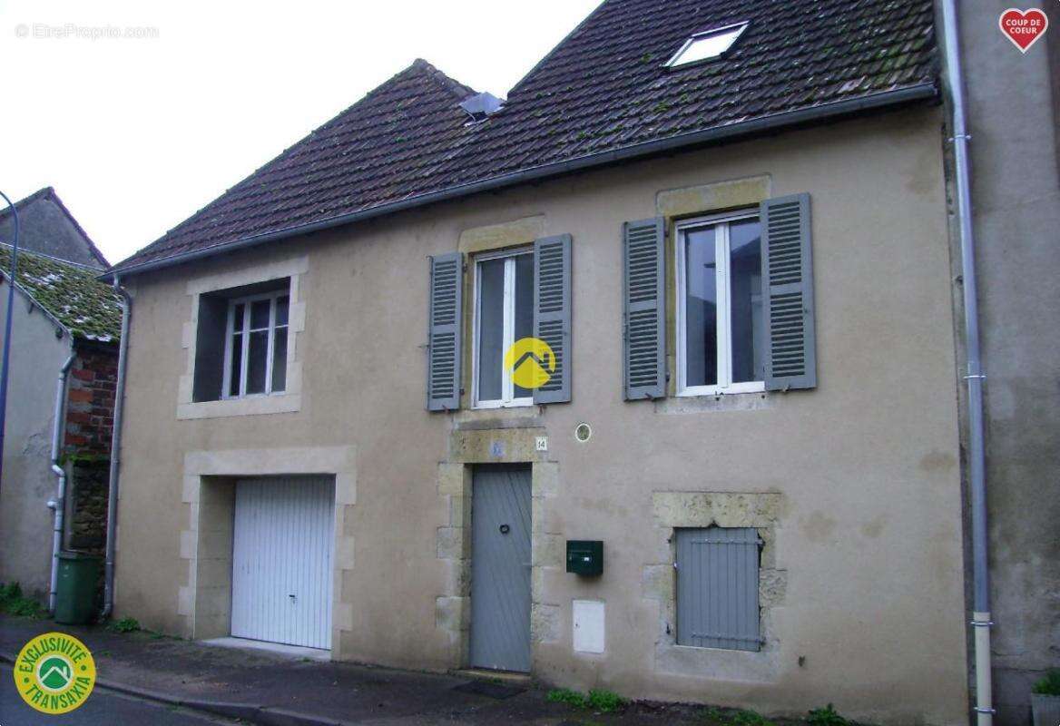 Maison à SAINT-PIERRE-LE-MOUTIER