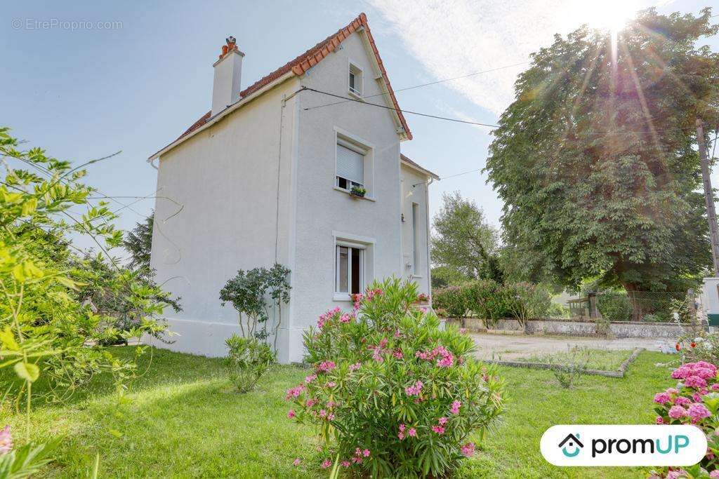 Maison à CHATELLERAULT