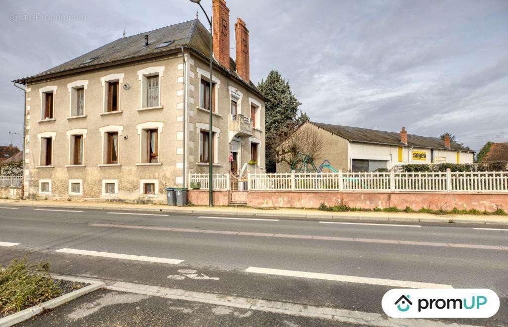 Appartement à SAINT-AMAND-MONTROND