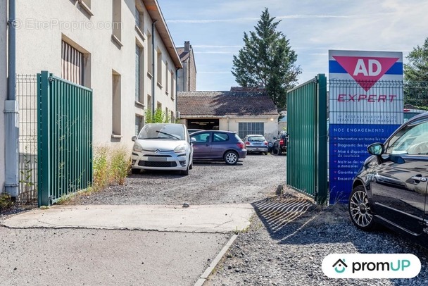 Commerce à NEUVES-MAISONS