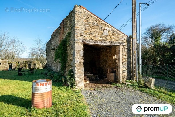 Maison à BUSSIERE-POITEVINE