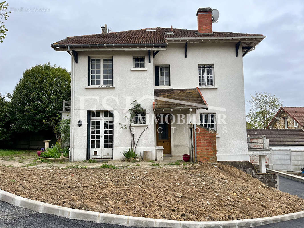 Maison à SAINT-LEU-LA-FORET