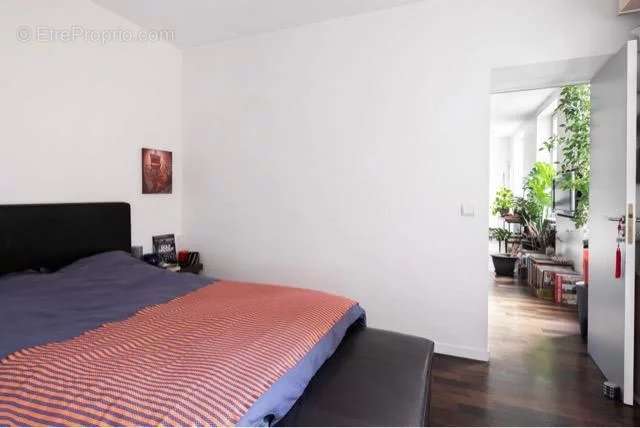 Appartement à PARIS-3E