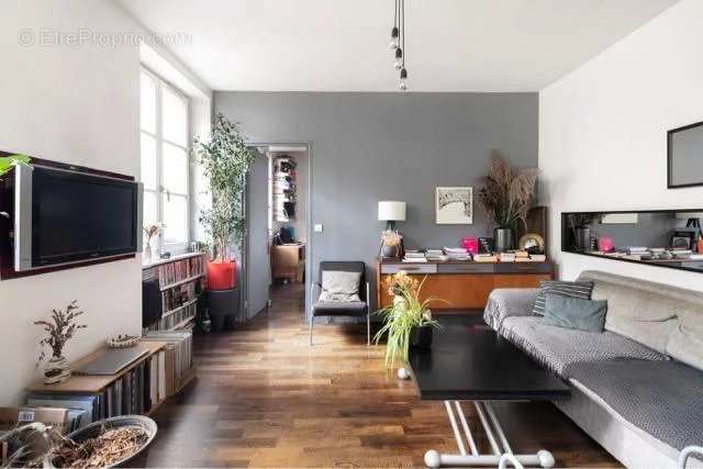 Appartement à PARIS-3E