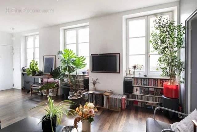 Appartement à PARIS-3E