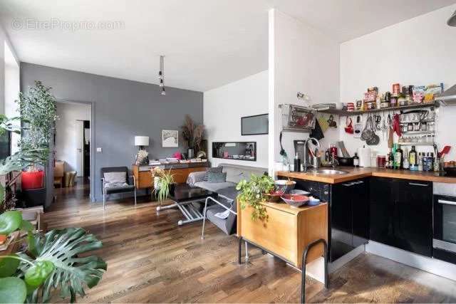 Appartement à PARIS-3E