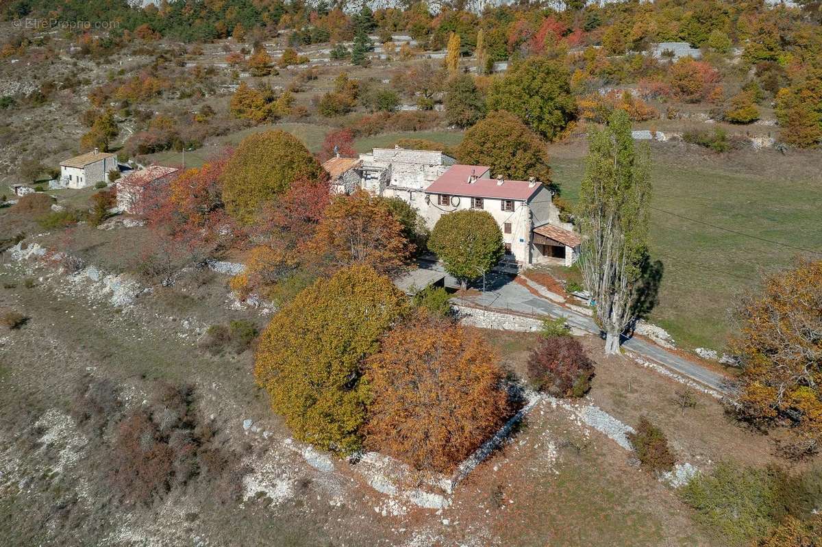 Appartement à SERANON