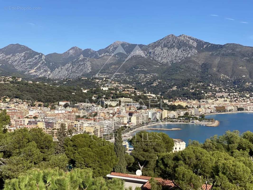 Appartement à ROQUEBRUNE-CAP-MARTIN