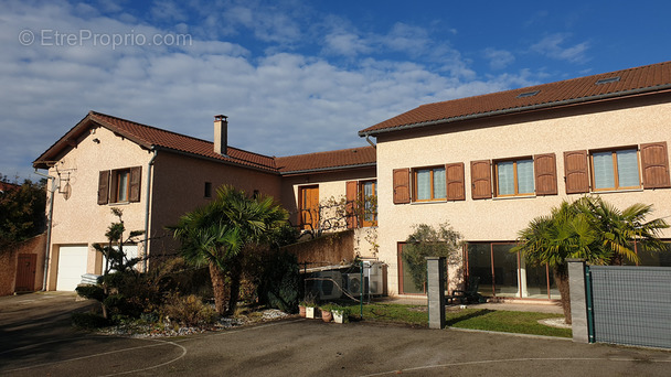 Maison à SAINT-HILAIRE-DE-BRENS