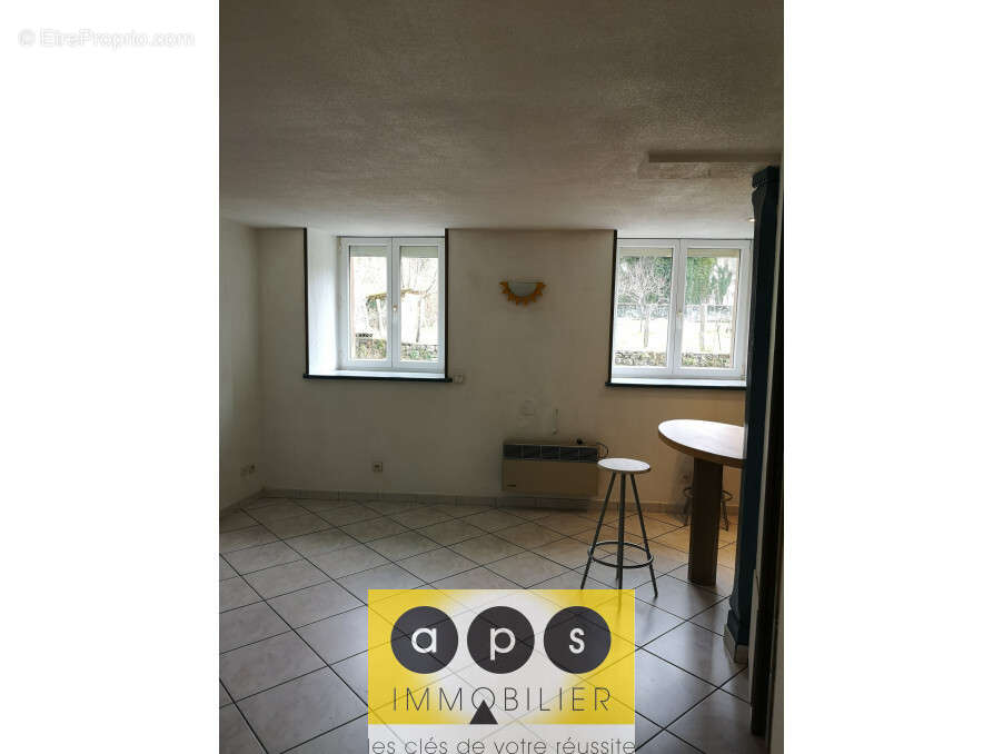 Appartement à SALINS-LES-BAINS