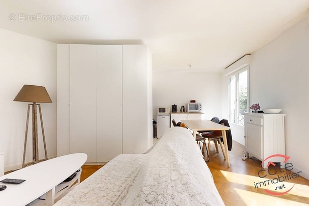 Appartement à MONTROUGE