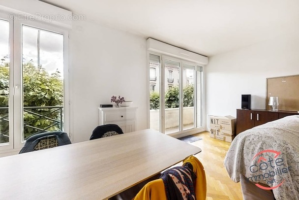 Appartement à MONTROUGE