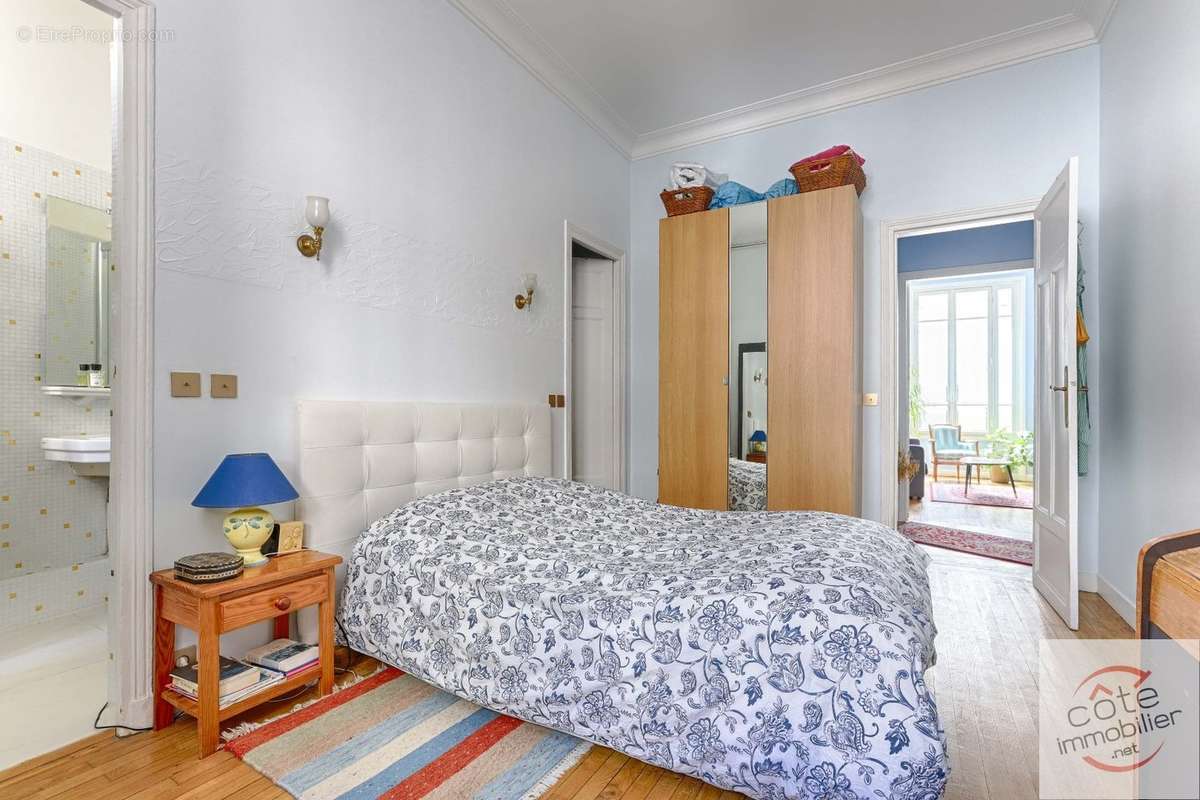 Appartement à PARIS-20E