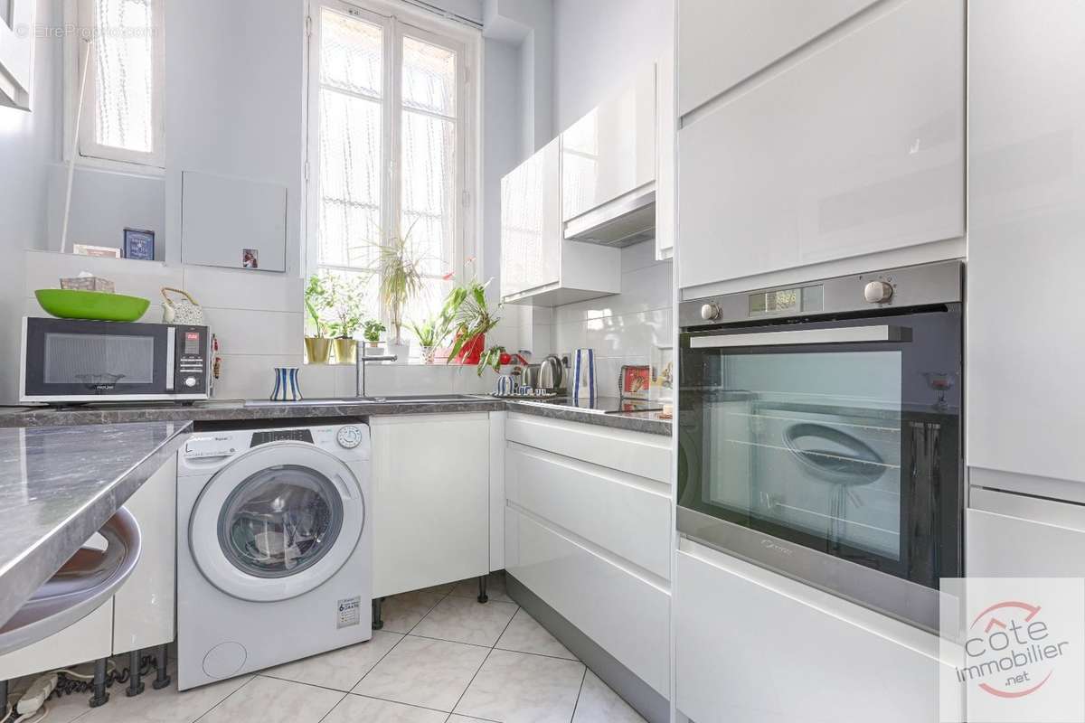 Appartement à PARIS-20E